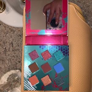 Hank & Henry Living in Color Eyeshadow Palette